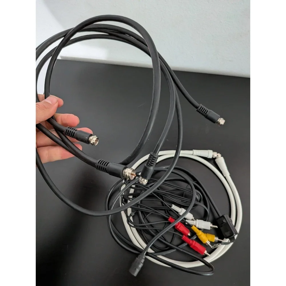 Miscellaneous Cable Lot Audio Video‎ AV Cables Etc 2.3lbs